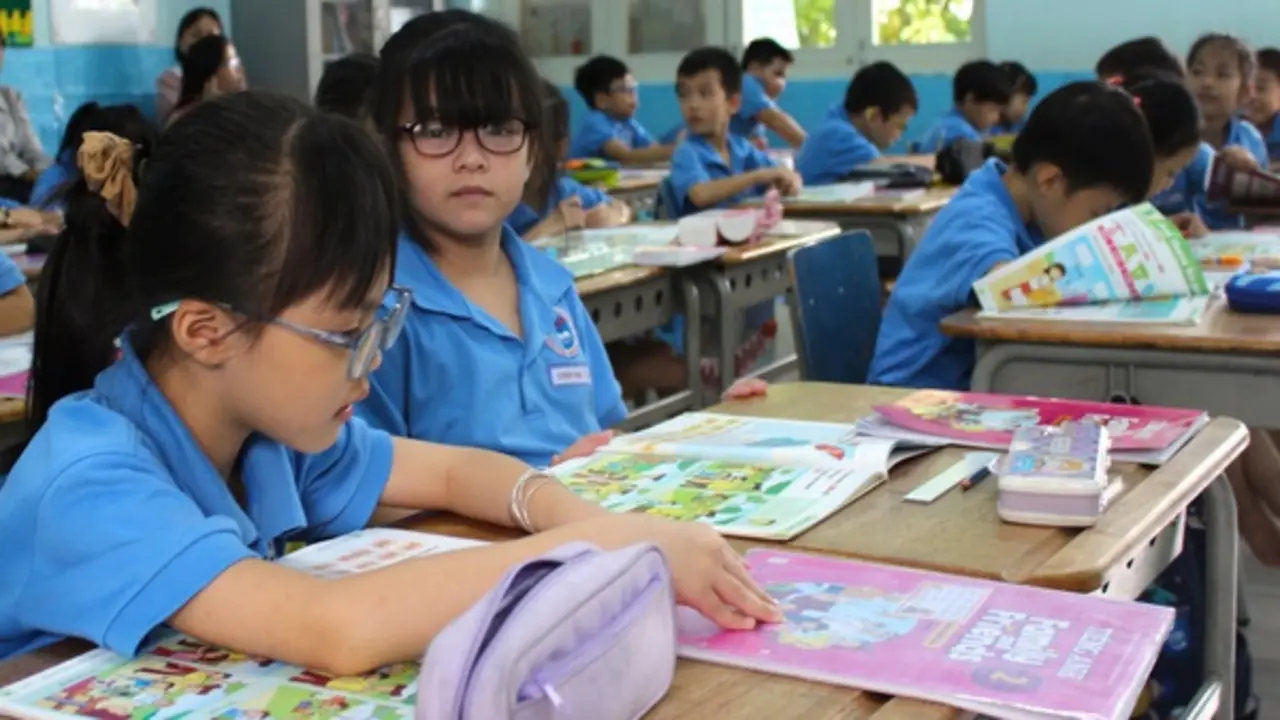 Không được yêu cầu học thuộc bài mẫu để kiểm tra cuối năm