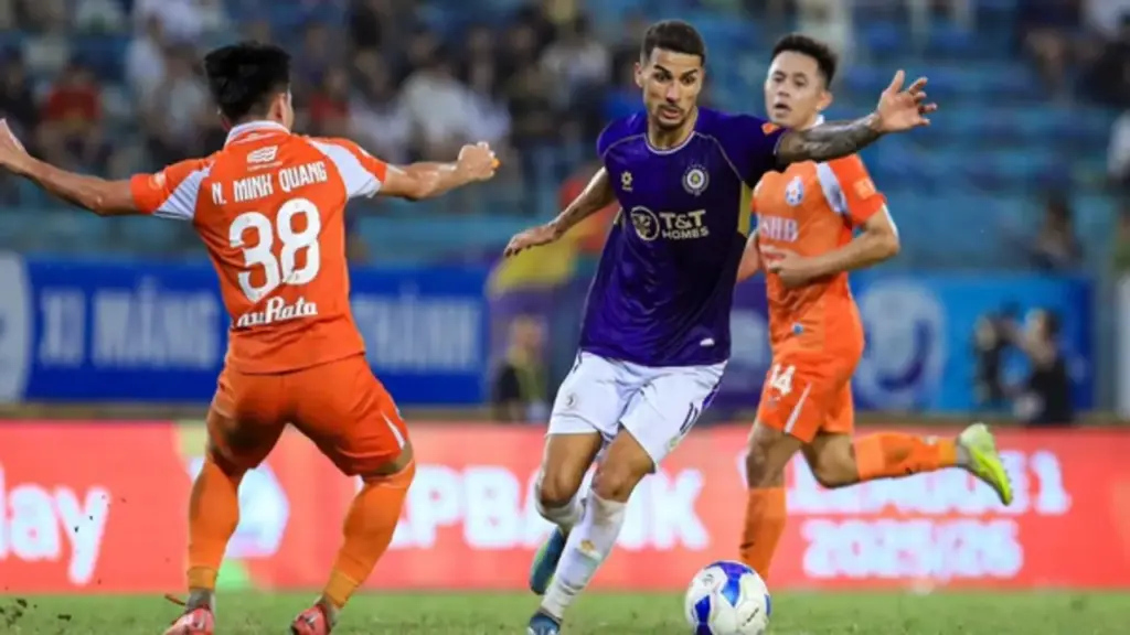 Không phải trụ hạng, cuộc đấu trí nào hấp dẫn hơn cả đua vô địch V-League?