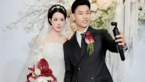 Kiểu tóc "lạ" của vợ cầu thủ Văn Thanh trong ngày cưới lên "hot search"
