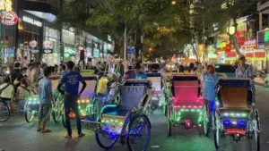 Lái xích lô tại Nha Trang bắt buộc sẽ phải đội mũ bảo hiểm?