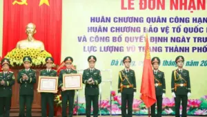 Lực lượng vũ trang thành phố Đà Nẵng đón nhận Huân chương Quân công hạng nhất