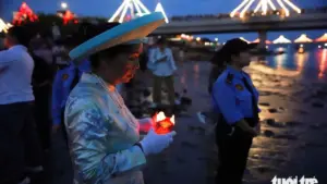 Lung linh lễ hội Tháp Bà Ponagar trong đêm