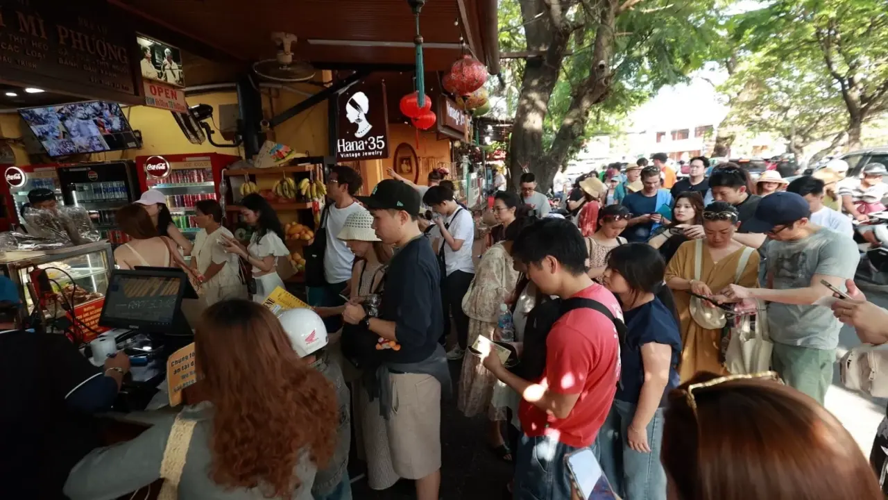 Lý do 'chặt chém' mùa cao điểm vẫn còn đất sống