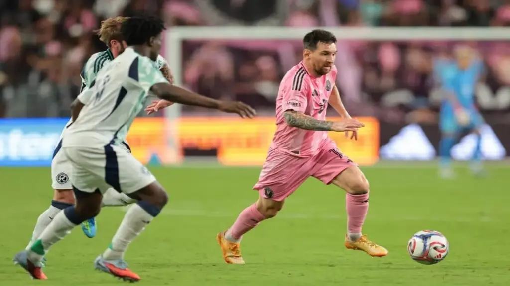 Messi và Ronaldo 'lười' nhất làng bóng đá?