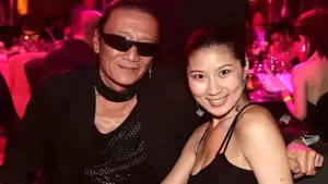 Mối tình 'thần bài' Tạ Hiền và cô gái kém 49 tuổi