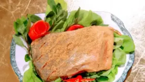 Món cá tốn cơm là đặc sản nổi tiếng của vùng quê đất Tổ, ăn một lần mê tới già