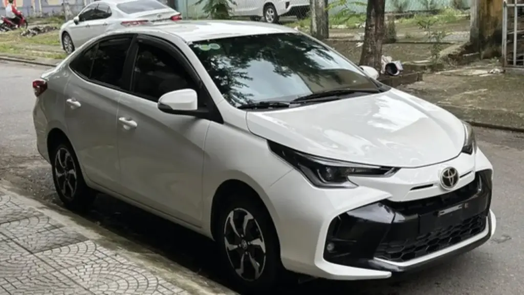 Mua Toyota Vios 3 năm trước, hiện chủ xe lỗ bao nhiêu?