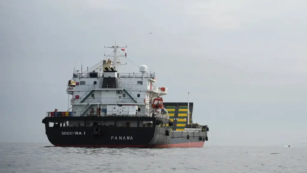 Mỹ cho 3 tàu chở dầu Trung Quốc đi qua eo biển Hormuz