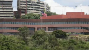 Mỹ khoe đã chuyển uranium của Venezuela về Mỹ an toàn