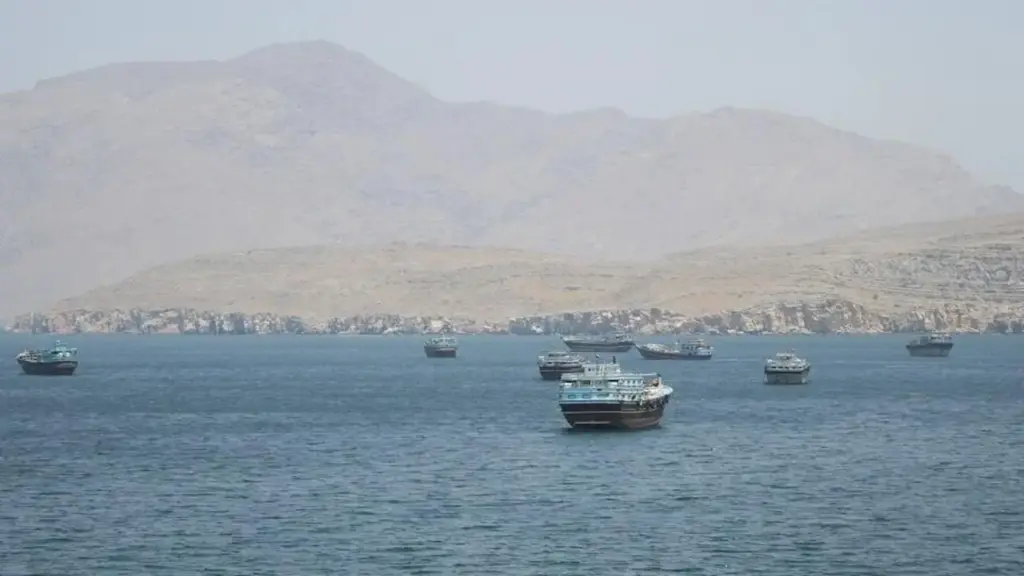 Mỹ nói Trung Quốc phản đối việc thu phí qua eo biển Hormuz