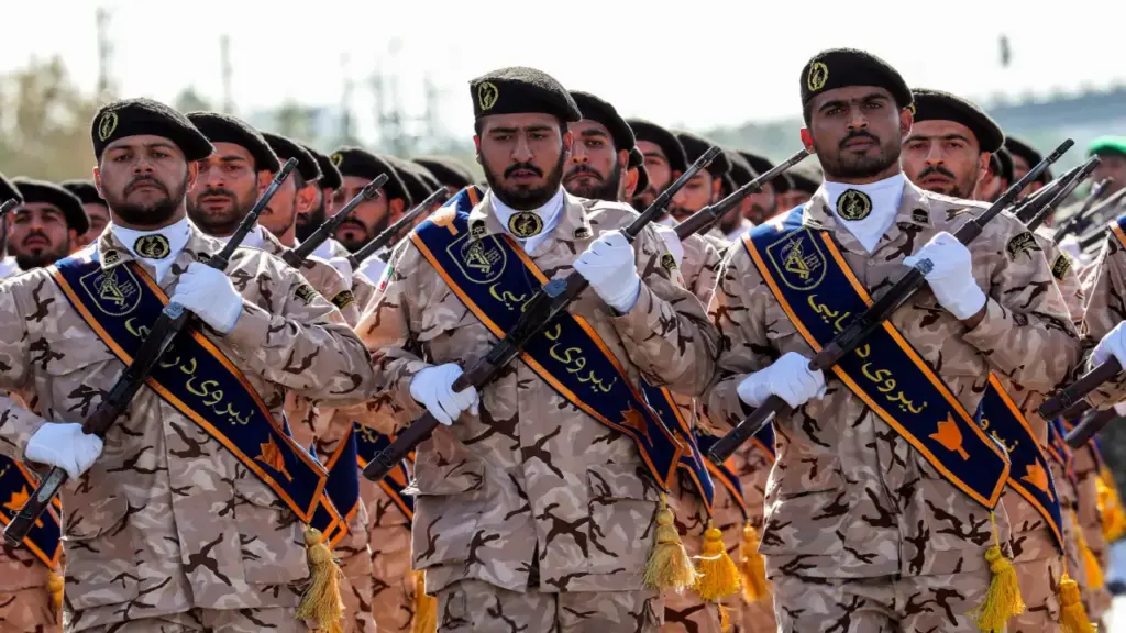 Mỹ treo thưởng 15 triệu USD để 'triệt' túi tiền của vệ binh Iran