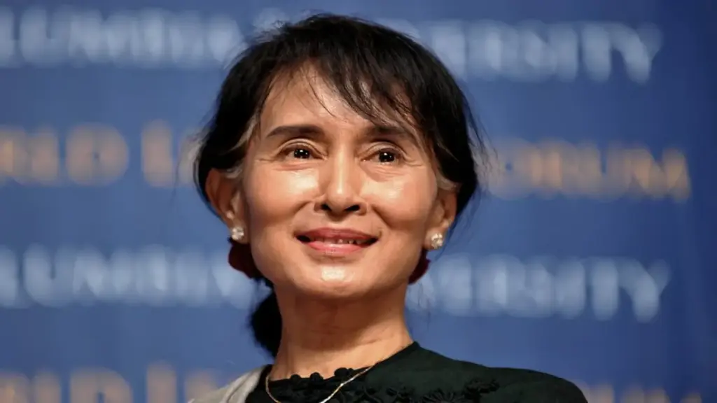 Myanmar công bố hình ảnh bà Aung San Suu Kyi rời nhà tù sang quản thúc tại gia
