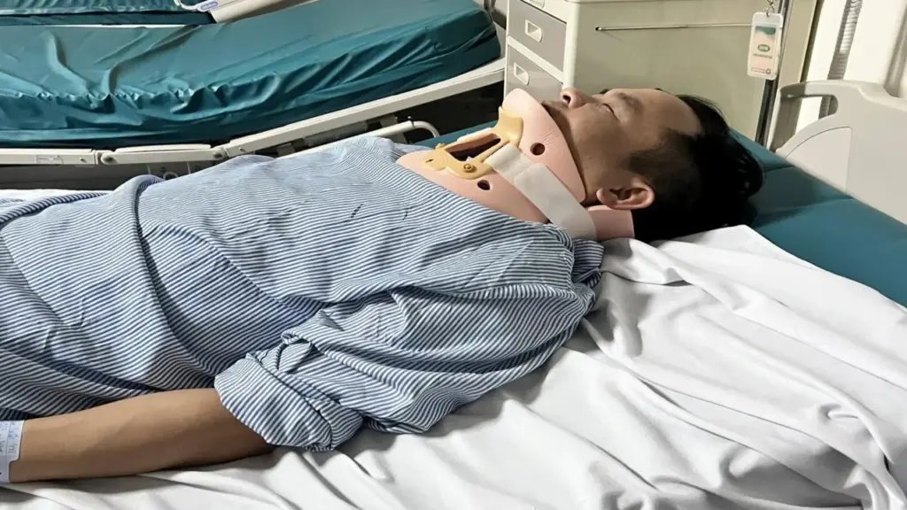 Người bị đánh khi nhắc đeo rọ mõm cho chó ở Hà Nội: "Tôi đau đầu, buồn nôn"