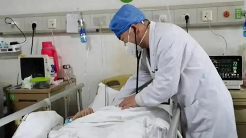 Người đàn ông 55 tuổi hỏng thận vì thường xuyên làm việc này trong bữa cơm
