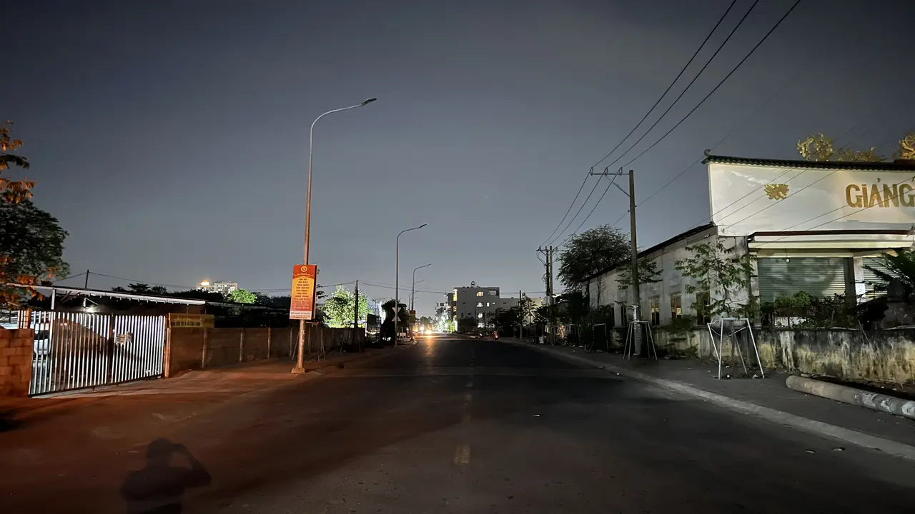 Người dân than đèn đường hư kéo dài, Sở Xây dựng TPHCM lên tiếng