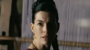 'Người đẹp nhất thế giới 2026' Anne Hathaway lộ gương mặt khác lạ gây bàn tán