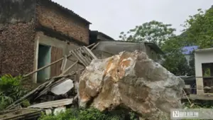 Người mẹ kể lại giây phút khối đá hàng chục tấn làm sập một phần ngôi nhà trong đêm