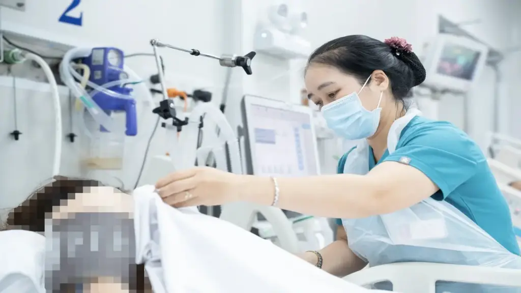 Người phụ nữ nguy kịch sau hút mỡ tại phòng khám: Sở Y tế TPHCM vào cuộc