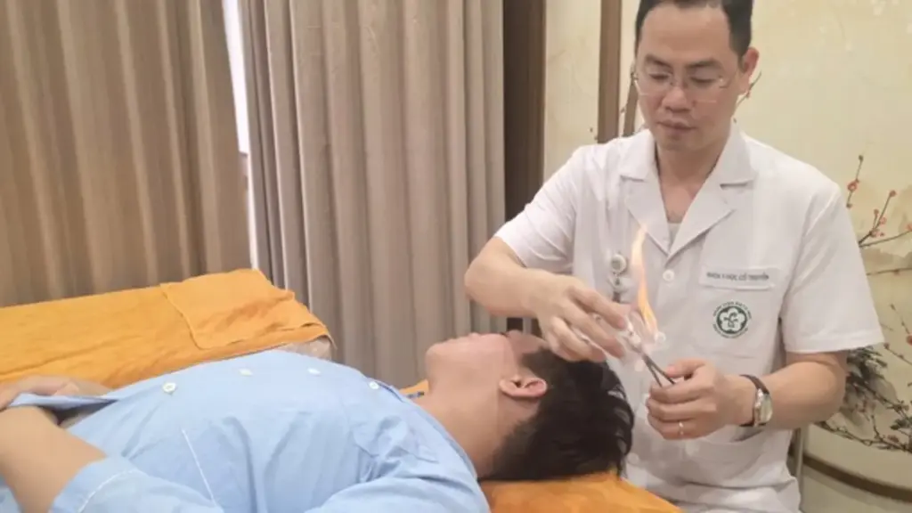 Nguy cơ liệt mặt khi thời tiết oi nóng