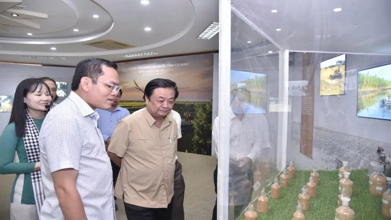 Nguyên Phó chủ tịch Quốc hội Lê Minh Hoan gợi ý khai thác tốt bảo tàng lúa nước