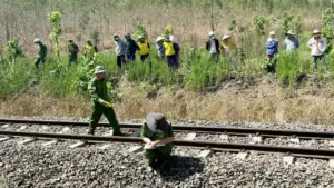 Nhân viên đường sắt bị tàu tông tử vong