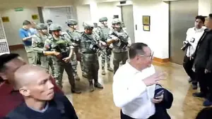 Nổ súng tại Thượng viện Philippines khi binh sĩ tìm cách bắt đồng minh của ông Duterte