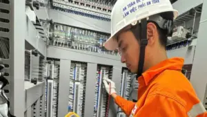 Ở đâu sự cố về điện, ở đó có anh công nhận điện lực ngay