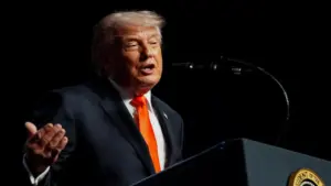Ông Trump: Hải quân Mỹ đang hành động ‘như cướp biển’ để thực thi lệnh phong tỏa