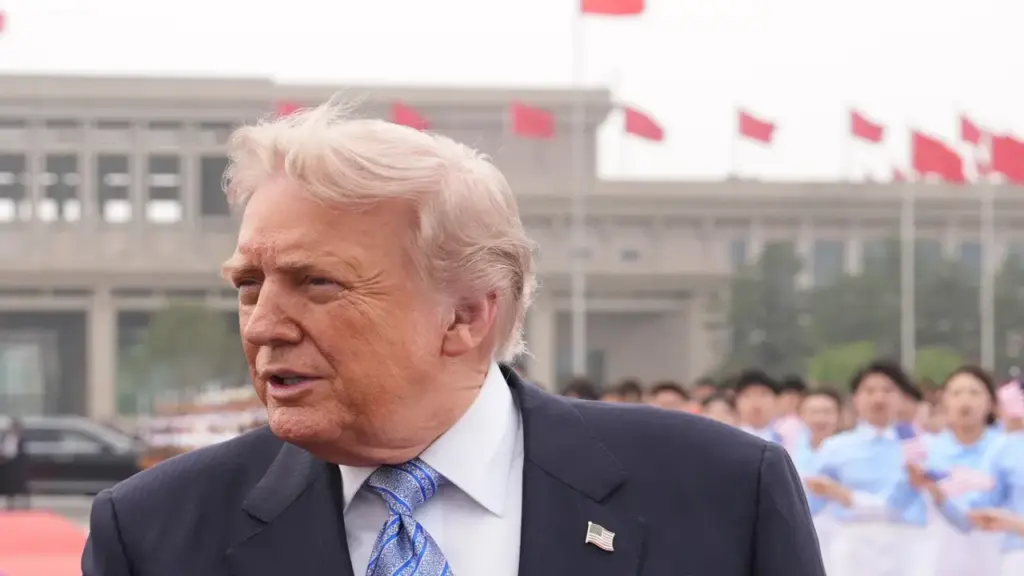 Ông Trump tiết lộ đã nói chuyện với ông Tập về Đài Loan, Bắc Kinh thông báo ông Tập sẽ thăm Mỹ