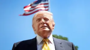 Ông Trump: Tôi không nghĩ về tình hình tài chính của người Mỹ khi đối đầu Iran
