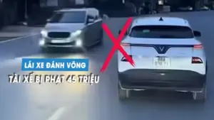 Phạt tài xế 45 triệu vì cố tình lái ô tô đánh võng, chèn đường xe khác
