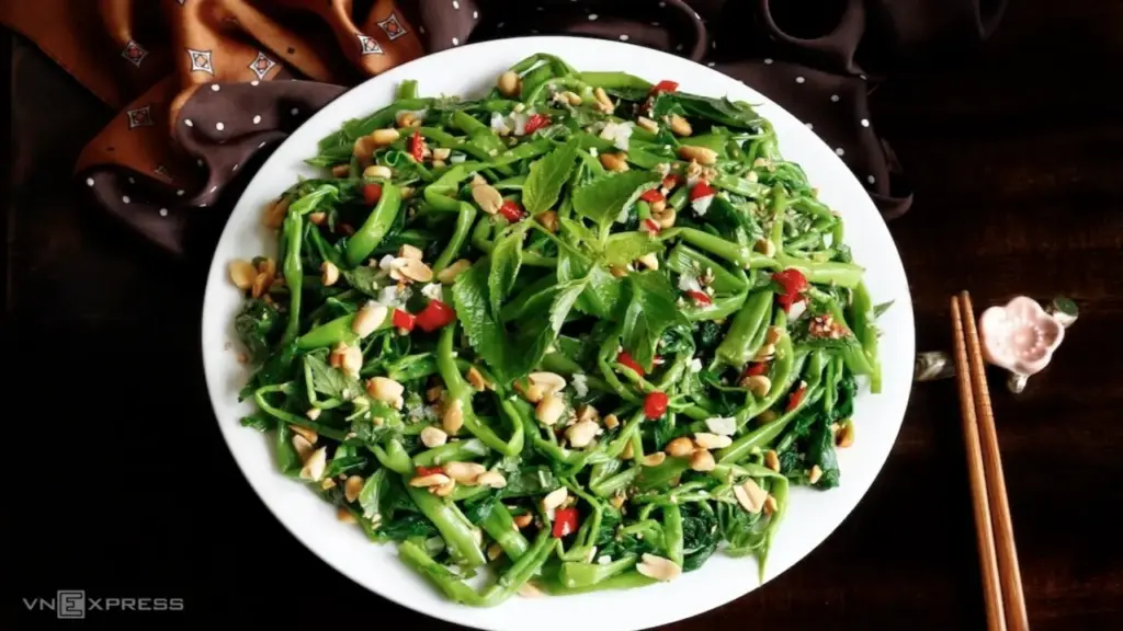 Quy tắc ăn 'rau trước cơm sau' giúp ổn định đường huyết