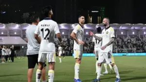 Ronaldo ‘cay mũi’ khi ghi bàn mà CĐV Ả Rập Xê Út cứ hô vang ‘Messi, Messi’