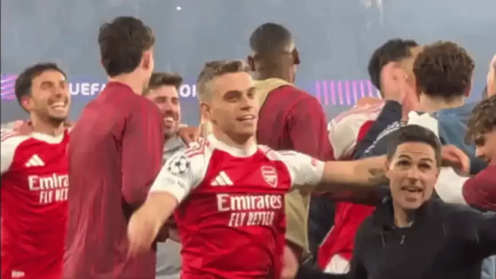 Rooney: 'Arsenal mừng quá lố khi vào chung kết'