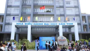 Sáp nhập trường cao đẳng vào Đại học Cần Thơ và Trường đại học Khoa học
