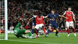 Sneijder: 'UEFA lẽ ra nên hủy trận Arsenal - Atletico'