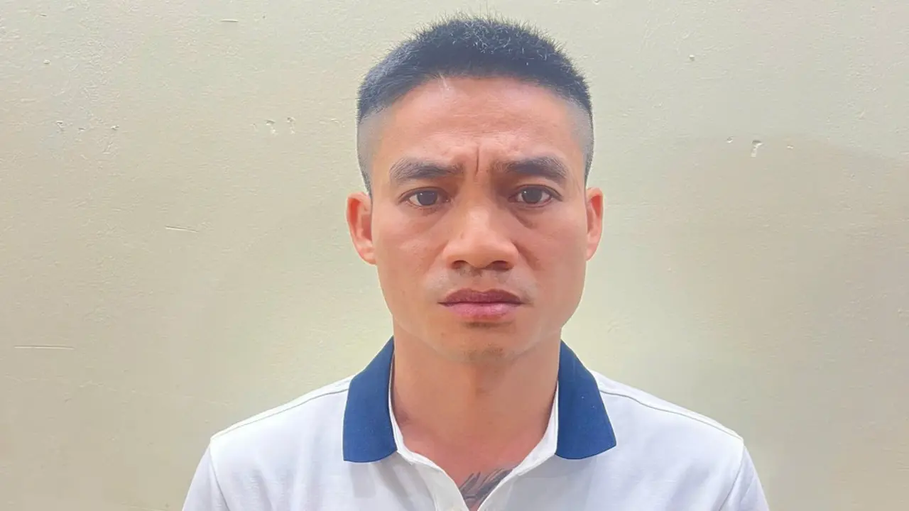 Tạm giữ người đàn ông cho học sinh vay lãi nặng