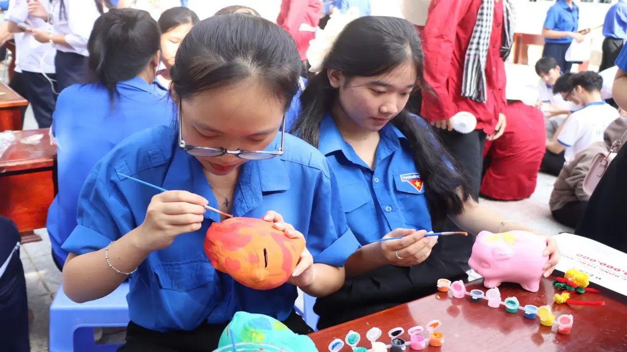 Tạo mối quan hệ hiệu quả nơi công sở: Không phải ai cũng biết cách này