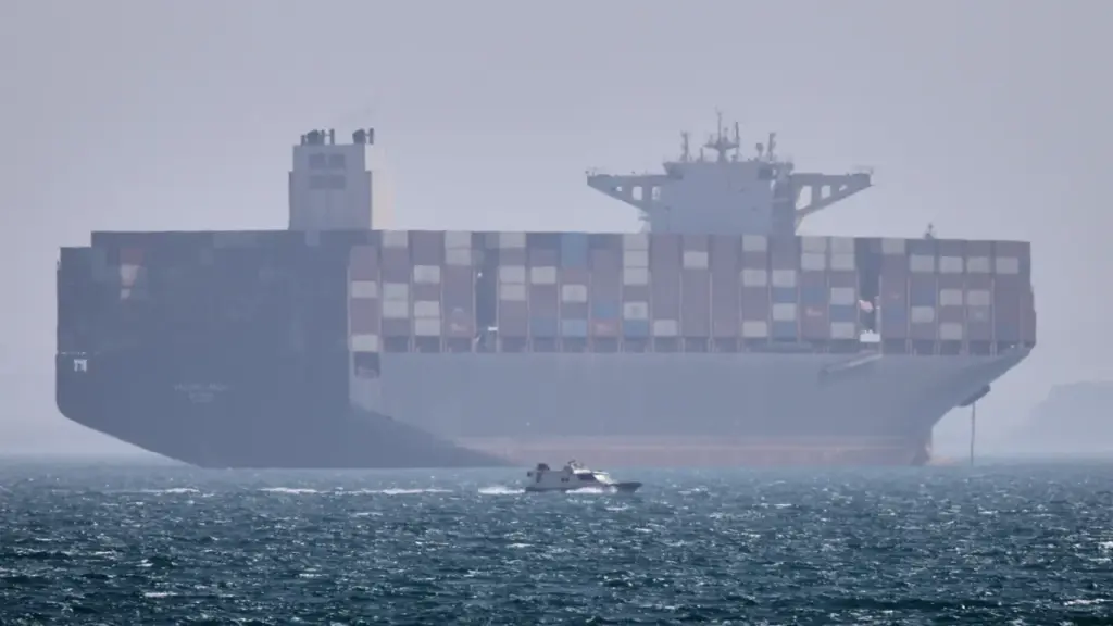 Tàu hàng Hàn Quốc phát nổ, bốc cháy ở eo biển Hormuz