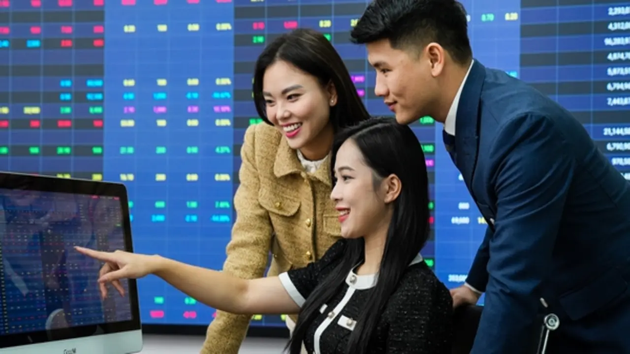 Theo dấu dòng tiền khi VN-Index vượt đỉnh