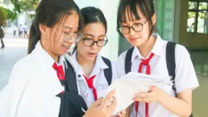 Thi lớp 10 ở Đà Nẵng: Học sinh 'chạy nước rút', phụ huynh mất ngủ theo con