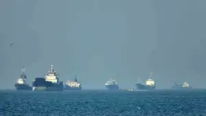 Thỏa thuận ngừng bắn Mỹ - Iran lung lay sau đụng độ ở Hormuz