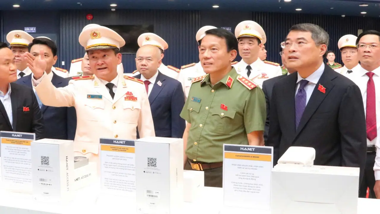 Thủ tướng: Công an Hải Phòng tiên phong kiến tạo môi trường an toàn, ổn định, minh bạch