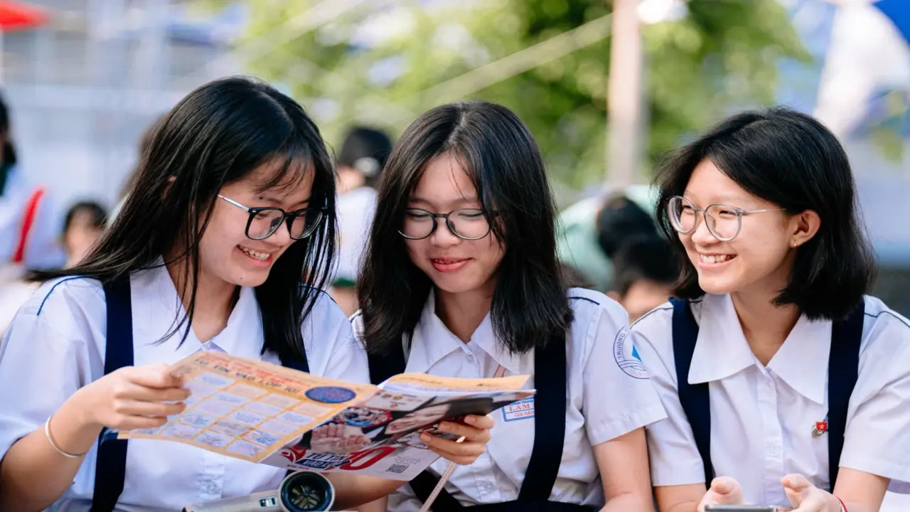 Tỉ lệ chọi vào lớp 10 ở TP.HCM: Nhiều trường 1 'chọi' 2