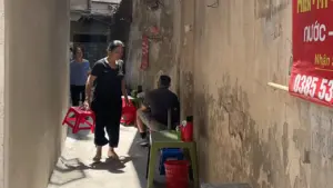 Tiểu thương Hà Nội tìm đường rời vỉa hè