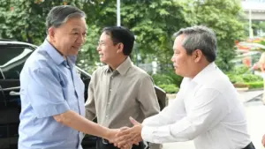 Tổng Bí thư, Chủ tịch nước: 'Thi vào lớp 10 căng thẳng hơn đại học'