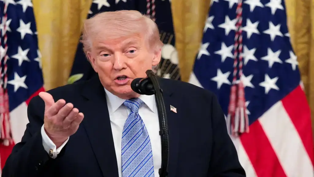Tổng thống Trump lên dây cót nối lại chiến dịch tấn công Iran