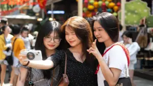 TP.HCM đón hơn 1,69 triệu khách dịp lễ, thu 8.700 tỉ đồng