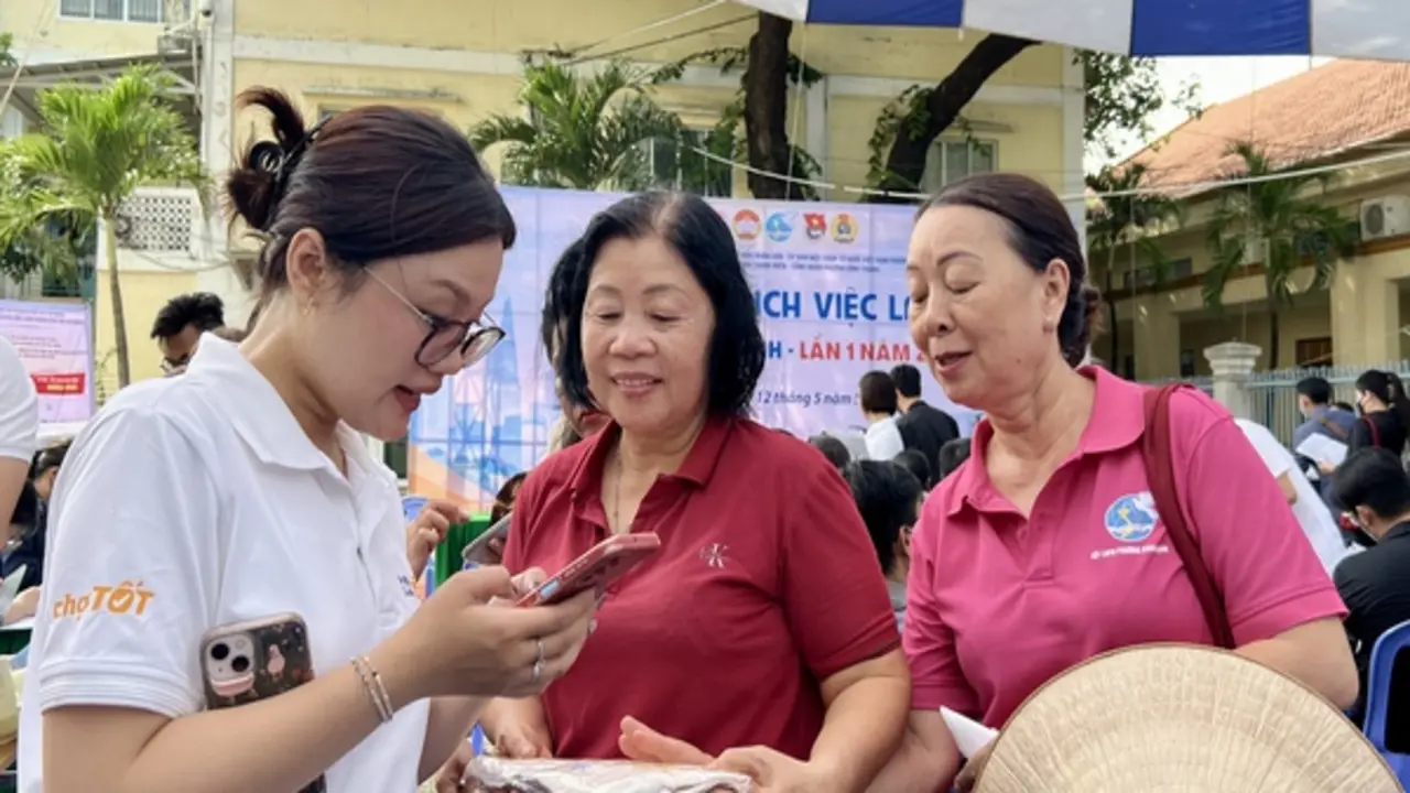 TP.HCM: Việc làm lao động phổ thông lương đến 15 triệu đồng/tháng có thể đi làm ngay