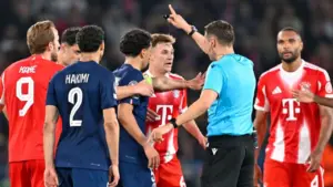 Tranh cãi về hai lỗi chạm tay nhưng không bị phạt của PSG trước Bayern